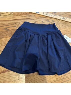 GILLY HICKS WOMENS XS NAVY BLUE PLEATED SKORT NEW WITH TAGS